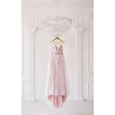 Cintres en bois pour robe de mariée